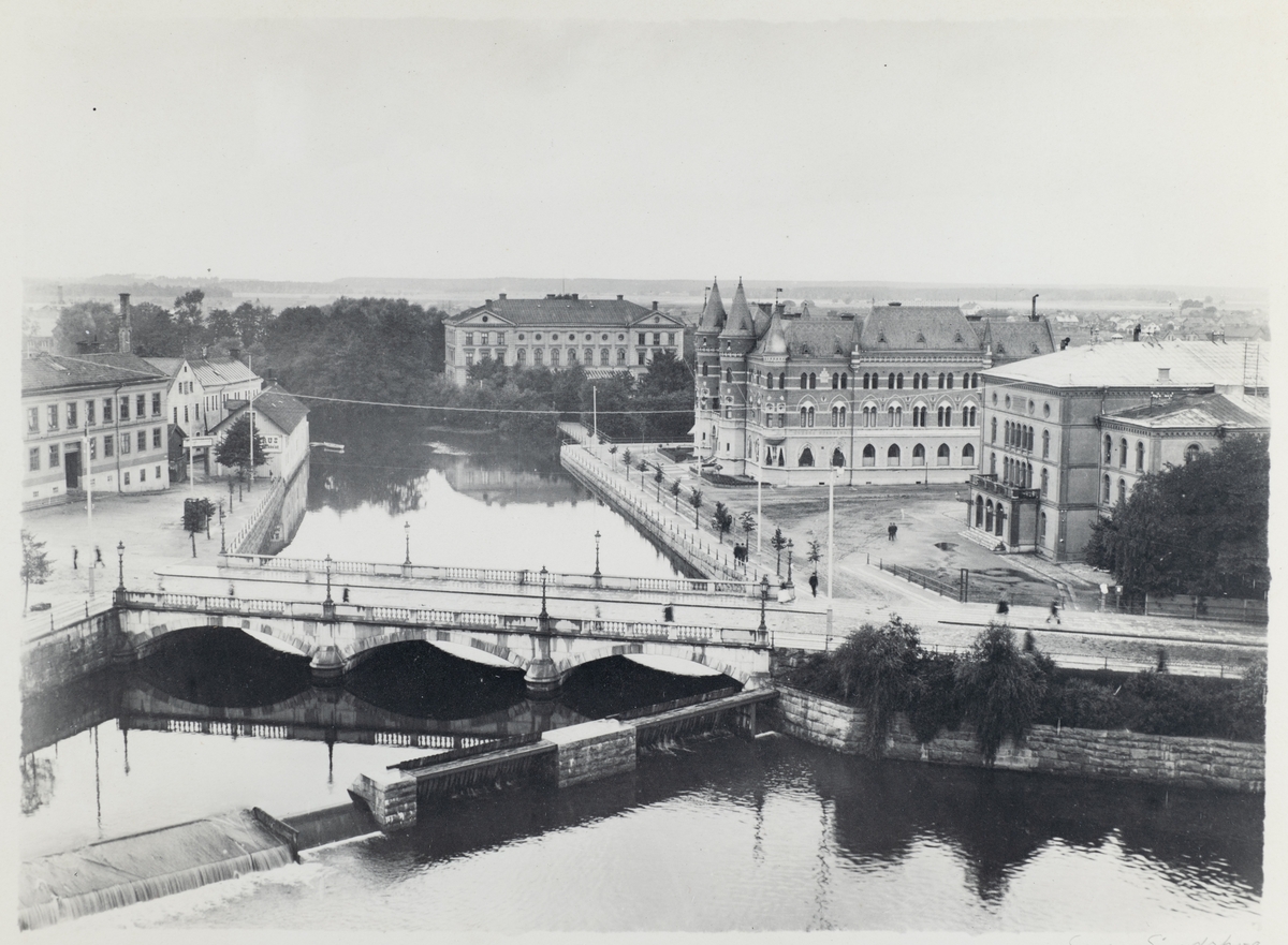 Vy över storbron omkring år 1900.