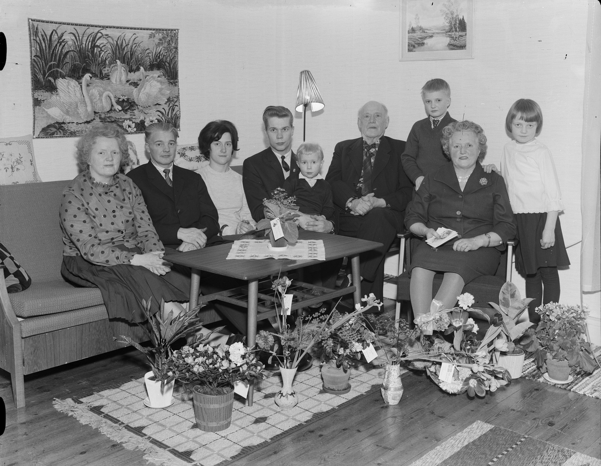 Familjeporträtt i hemmiljö, Östhammar, Uppland