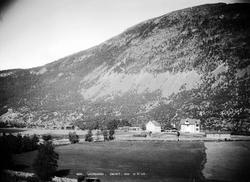 Kort: Sel Laurgaard (Lårgard) seet fra vest 18.09.1902.