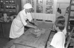 Olsok på Romsdalsmuseet med Eidsbygda bondekvinnelag som akt