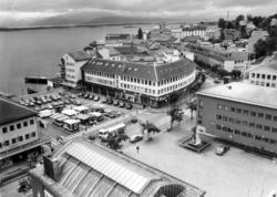 Molde sett vestover fra kirketårnet, mot S.Pettersson osv.