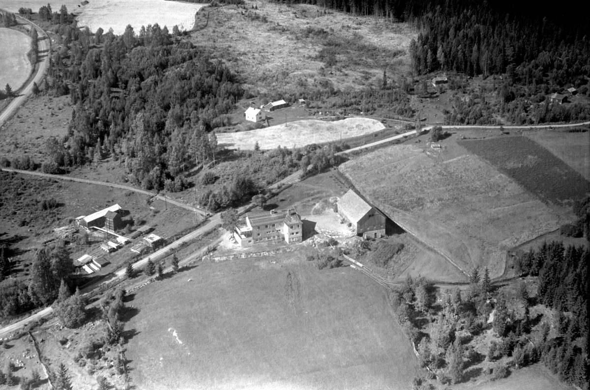 Flyfoto av Solbjør pensjonat, Fløtlia, Ringsaker.