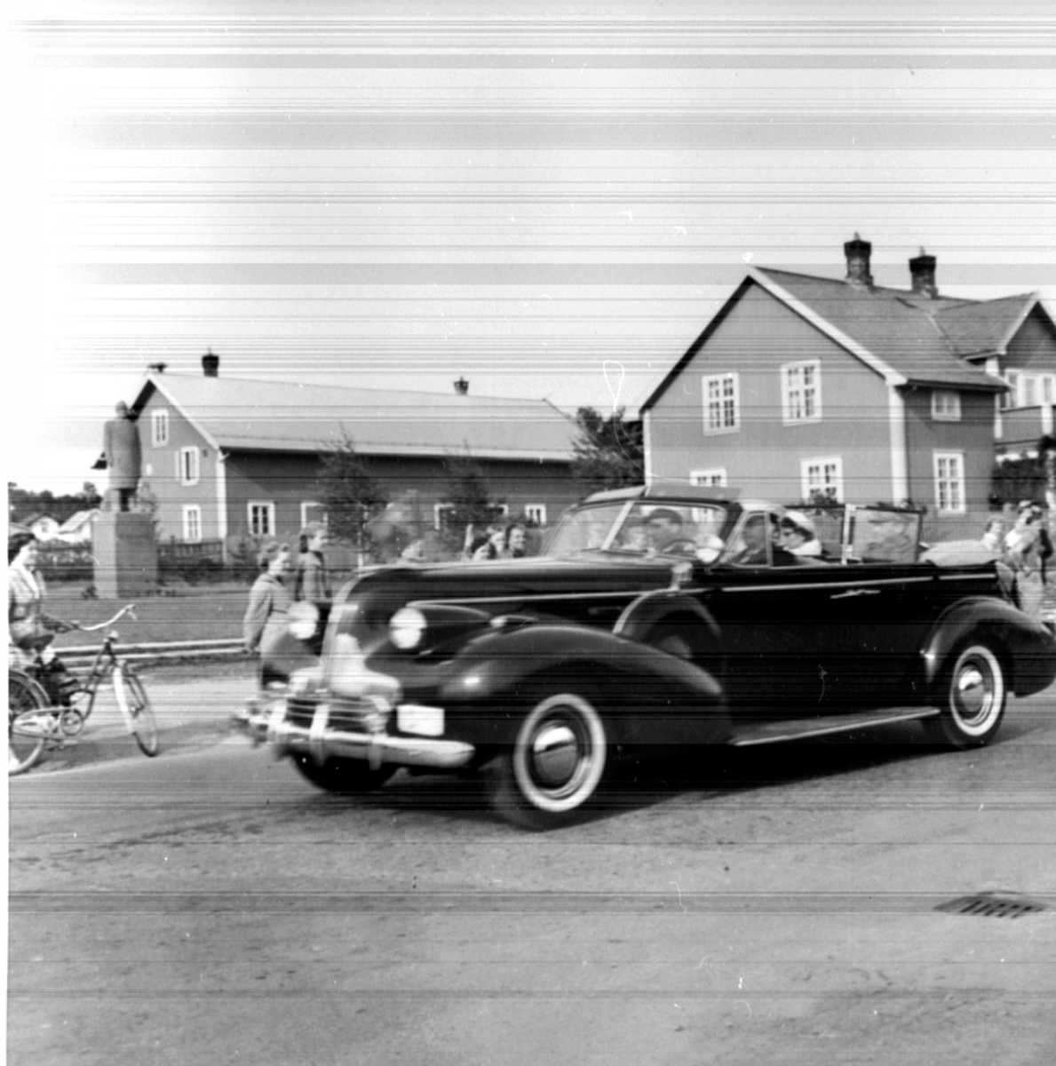H. M. kong Olav V, prinsesse Astrid, signingsreisen 1958, kongens bil ...