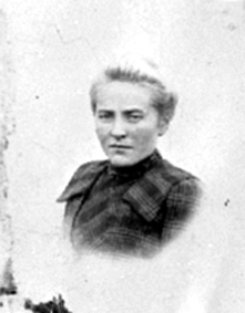 PORTRETT: GINA PETTERSEN FØDT: 16. 03. 1883, SVEITSBAKKEN UNDER FARMEN ...