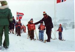 Barneskirenn. Flere barn venter på å starte etter klarsignal