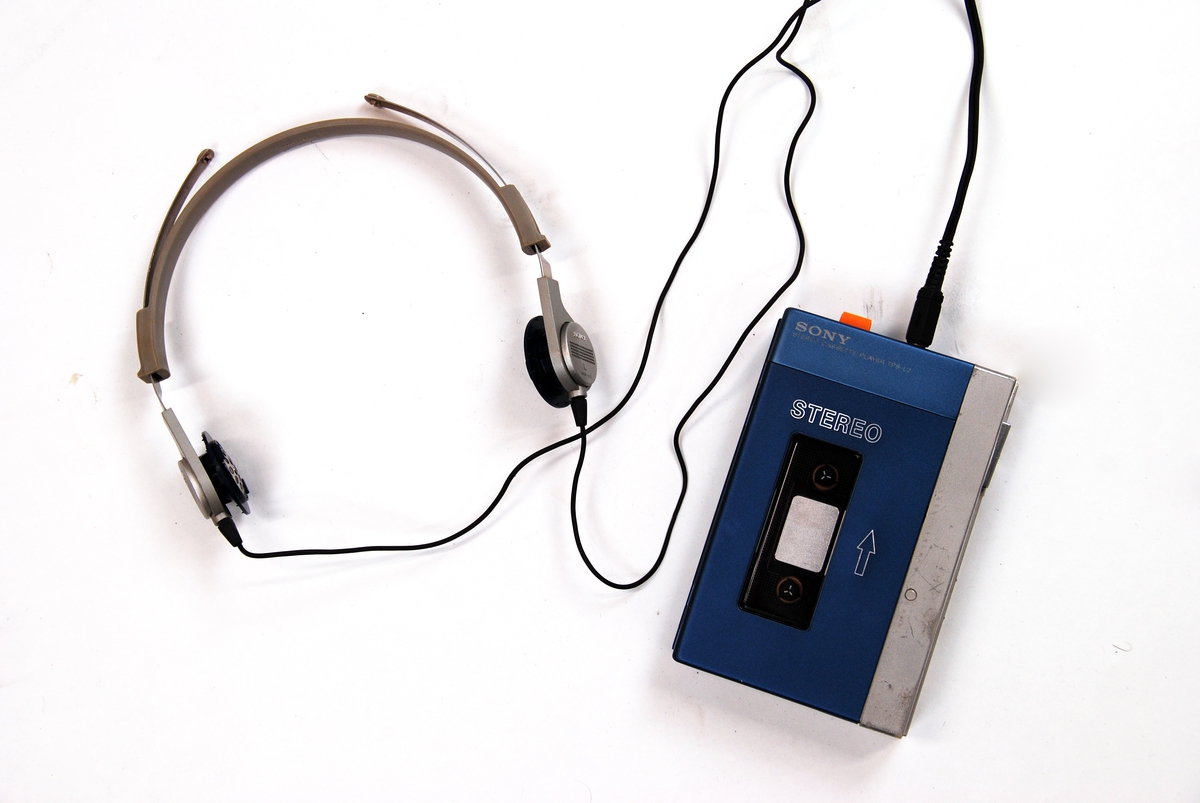 Как сделать аудиоплеер. Sony Walkman TPS-l2. Кассетный плеер Sony Walkman TPS-l2. Sony Walkman TPS-l2 1979. Sony Walkman 90 х.