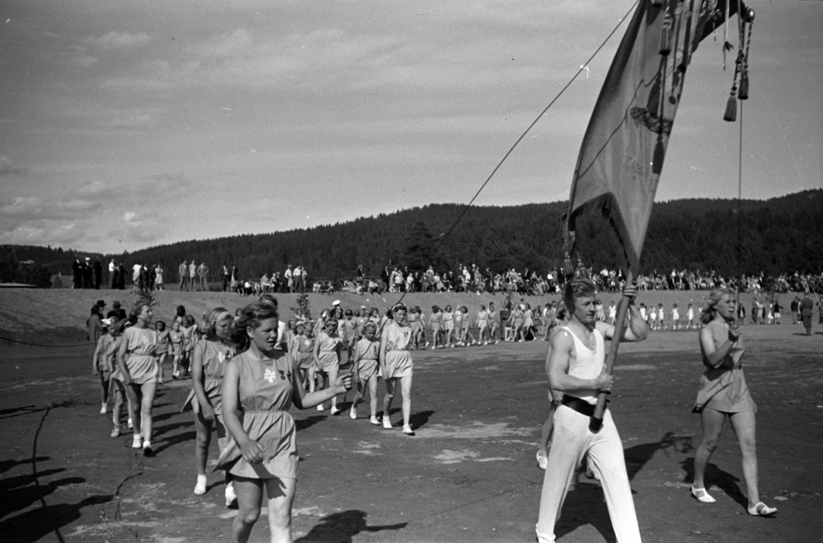 Turnstevne, Moelv Idrettspark, juni 1949. 