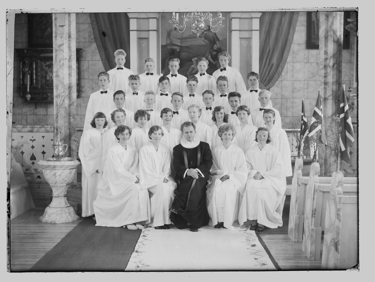 konfirmanter-i-os-kirke-1957-r-rosmuseet-digitaltmuseum