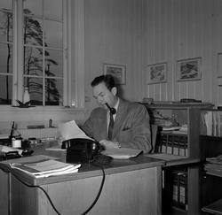 HAMAR JERNSTØPERI OG MEK. VERKSTED, HAM-JERN, PORTRETT AV GU