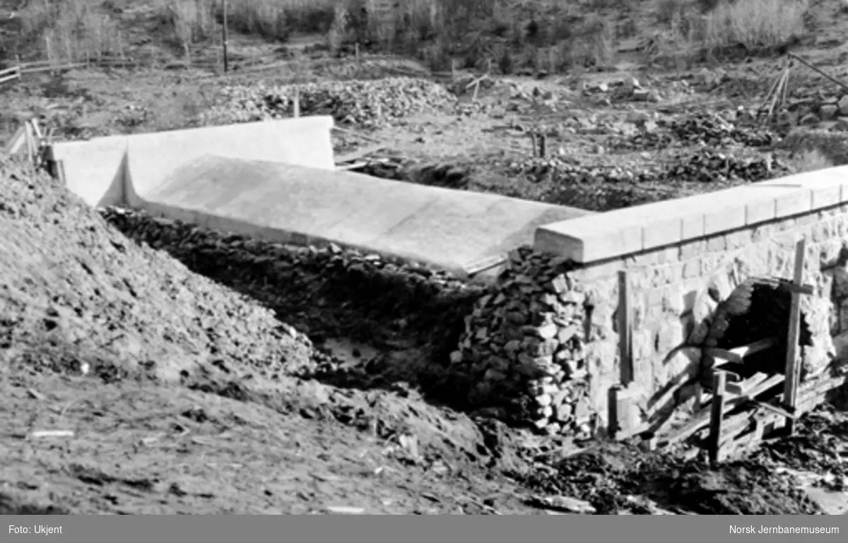 Kulvert ved Hvalsevjen ved pæl 908+7 før avdekningen