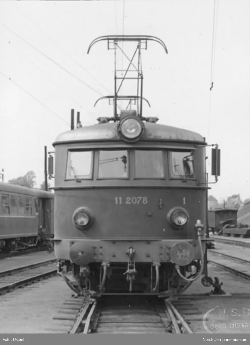 Elektrisk lokomotiv type El 11 nr. 2078, frontparti