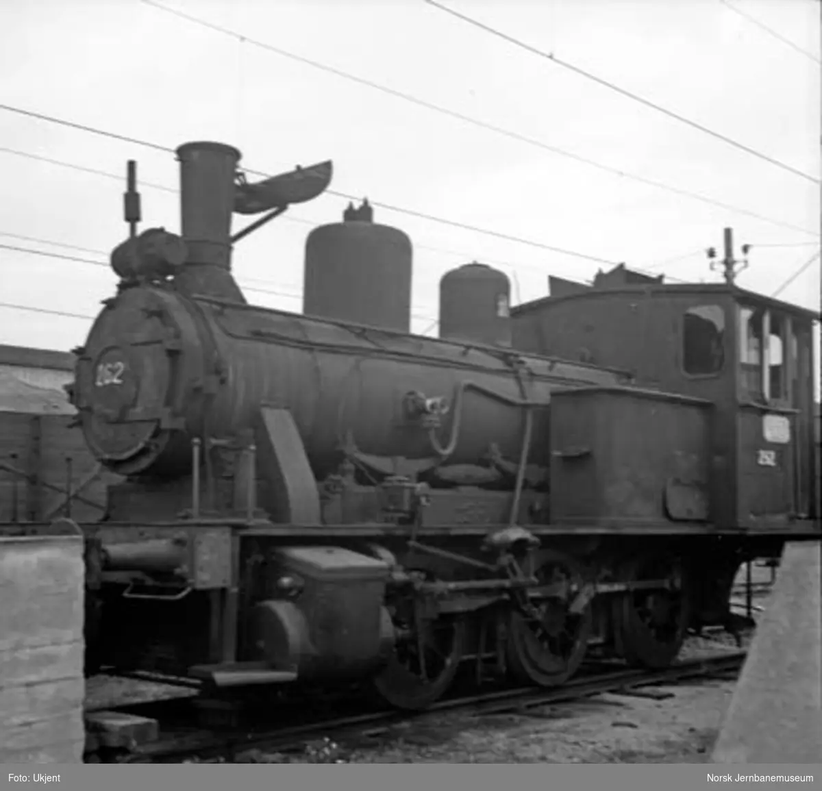 Damplokomotiv type 25a nr. 262 på Hamar stasjon