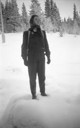 Gudrun (Guri) Arentz Waaler fotografert på feriestedet Ligar