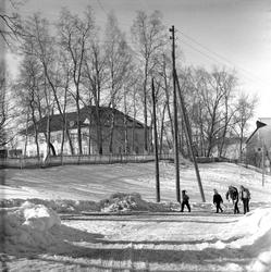 Eidsvollsbygningen, Eidsvoll, 08.04.1958. Vinter.