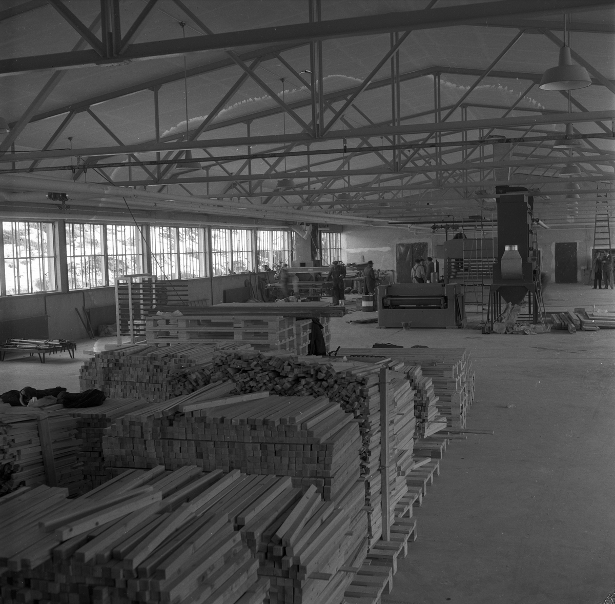 Bærum Verk, fra produksjonshallen, Bærum,  09.04.1955
