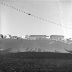 Lunner, Oppland, desember 1957. Jorder og gårder.