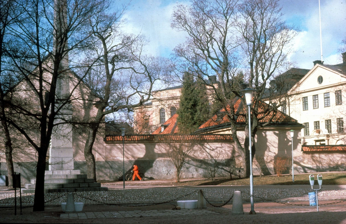 Odinslund med obelisken och Ärkebiskopsgården, Uppsala 1976