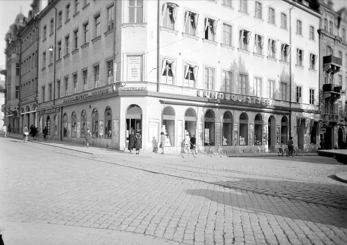 AB Lundequistska Bokhandeln, kvarteret Näktergalen, Drottninggatan - Östra Ågatan, Uppsala oktober 1942