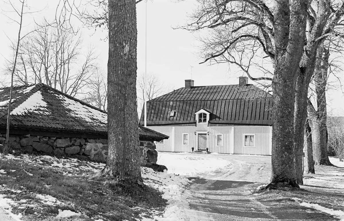 Tegelsmora kyrka r en kyrkobyggnad som tillhr Vendel-Tegelsmora frsamling i Uppsala stift, Tierps kommun. com is a 100% free Portuguese dating site Tegelsmora dating site