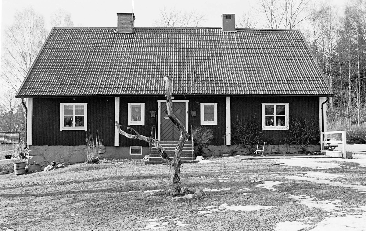 F d kaplansboställe i Götby, Tegelsmora socken, Uppland 2000