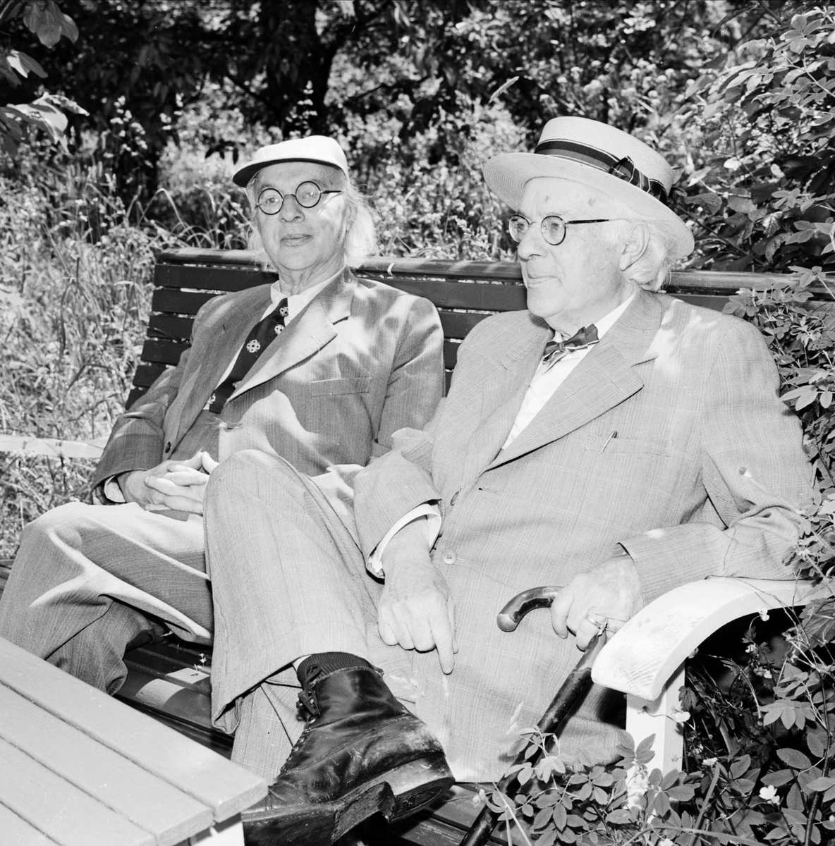 Bröderna och professorerna Gaston och Louis Backman på 75-årsdagen, Lilljeborgsvägen 4, Uppsala 1958