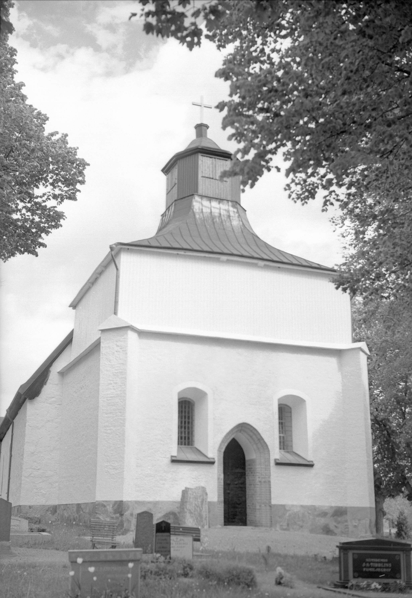Svinnegarns kyrka, Uppland