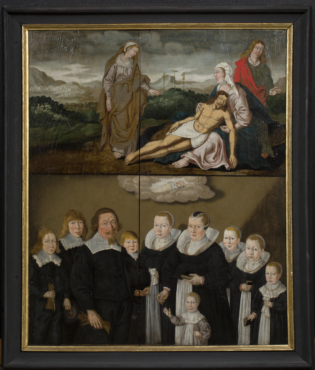 Fra katalogkort:
"Bildet ved innkomsten delvis dekket av sort maling. Behandlet i 1923 av malerikonservator G. Gotaas. Baksiden av platen har vært benyttet som hakkefjel. Rammen delvis fornyet og nå også oppmalt med sort limfarge. Bildet har opprinnelig vært innpasset i større dekorativ ramme. Ukj. opprinnelse og maler, likeså familie, må stamme fra tiden omkring 1650. Adam van Breen sies å ha oppholdt seg i Christiania 1629-42. (Østby: Norsk portretter). 
Sml. epitafium av viseadmiral Jørgen Bjørnsen m.fam. i Holmen k.
Sml. epitafium av Ole Torgersen, prest til Bjørnå, ca. 1637-79, med hustru og 8 barn; særlig pikene har stor likhet. (Roan k.).
Jfr. Grevenor: Norsk malerkunst, s. 175: Adam van Breen?
NF Årsberetning 1923-24."