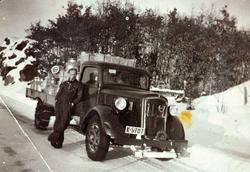 Mjølkeruta Mandal.- Kristiansand full av mjølkespann. 
Volv