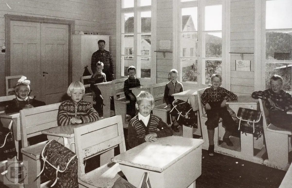 Første, andre og 3. klasse på Sveindal skole i Grindheim senere Audnedal.