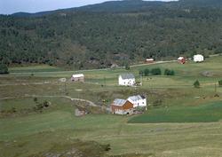 Eiendommene Kvernvika, Elvemoen og Kvikne, Akset.