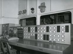 Interiør, kontrollrom ombord på tankeren M/S Gimle, B/N 554.