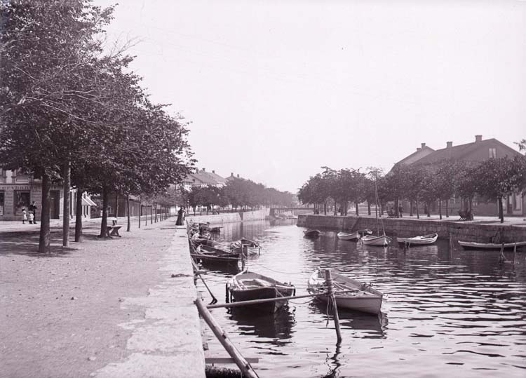 En kanal i Strömstad.