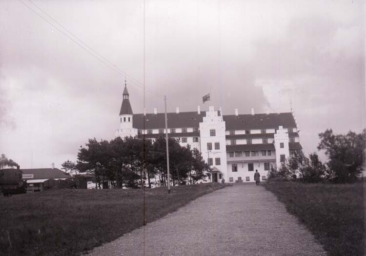 Enligt text som medföljde bilden: "Hotell Falsterbohus 2/9 08, Falsterbo."