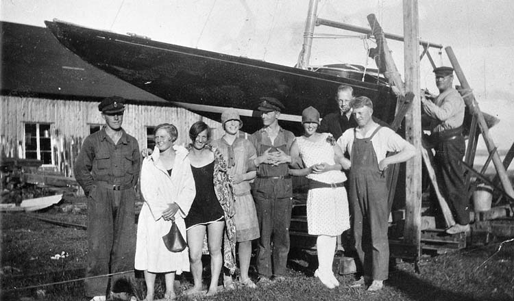 Uppställning vid Arendals båtvarv, 1920-tal