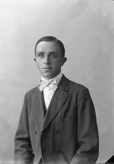 Enligt fotografens journal nr 4 1918-1922: "Wallin, Anders Här".