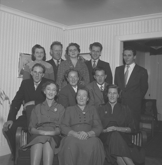 Text till bilden: "Fru Holst, Bergmansliden. 1955.11.05"







