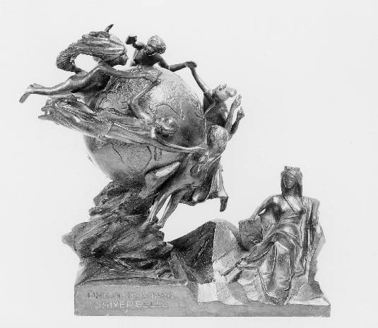 Skulptur i patinerad brons av Världspostföreningens (UPU)
monument i Bern, Schweiz. Till vänster jordklotet omgivet av fem
gestalter symboliserande världsdelarna. Till höger sitter en kvinna
med krona på huvudet och staden Berns vapen i höger hand.