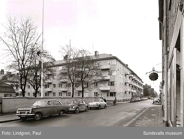 Bostadsrättsföreningen Skatten, Rådhusgatan 33,  Trädgårdsgatan 34. Hedbergska parken.
.