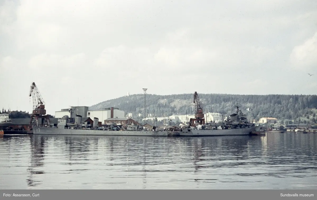 Lastfartyg i Sundsvalls hamn.
