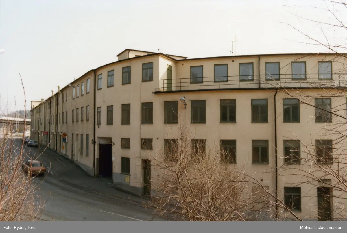 "Strumpan" (efter Viktor Samuelsons fabrik) på Kvarnbygatan 10-12 i Mölndals Kvarnby, 1970-tal.