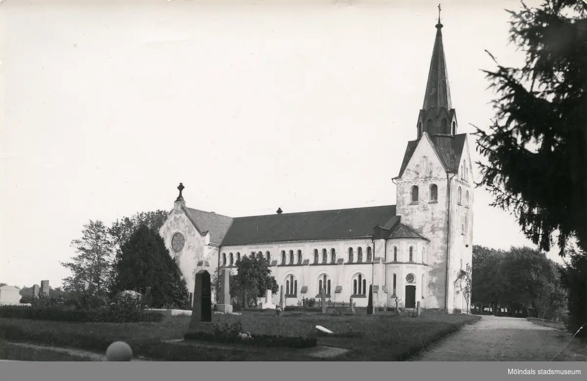 Lindome kyrka, 1930 - 50-talet.