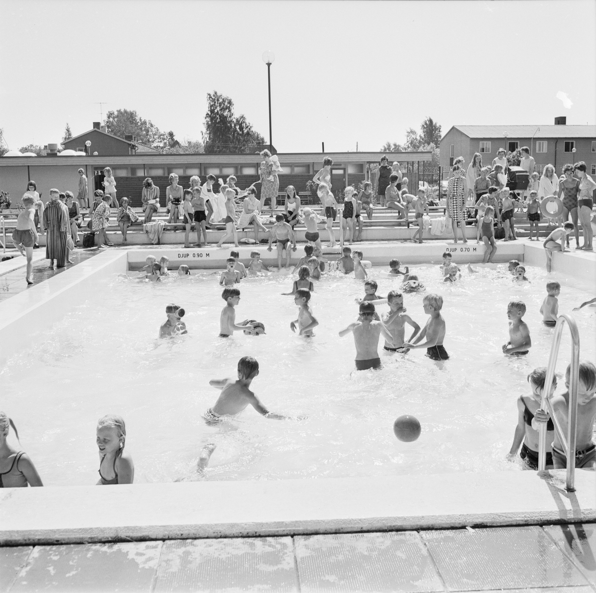 Simskola på Aspenbadet, Tierp, Uppland, juni 1968