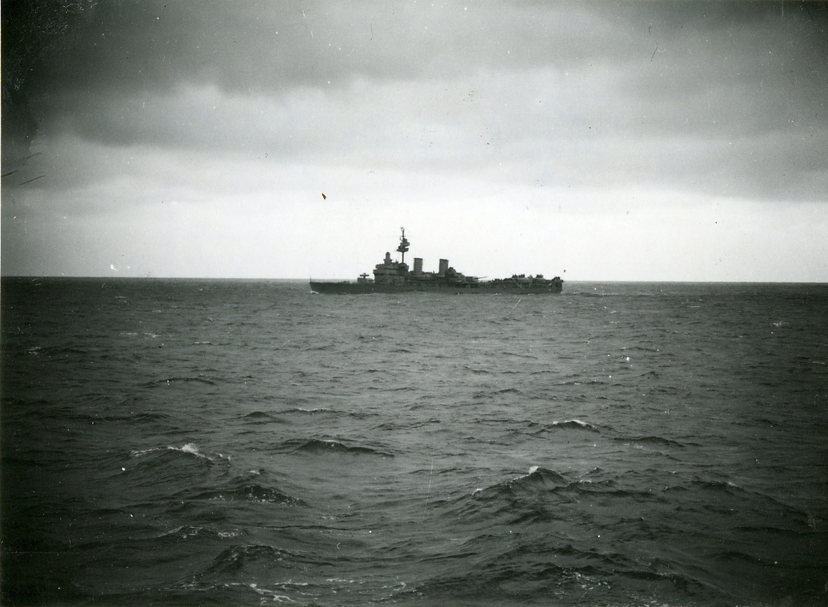 Flygplanskryssaren Gotland år 1938. - Sjöhistoriska museet / DigitaltMuseum