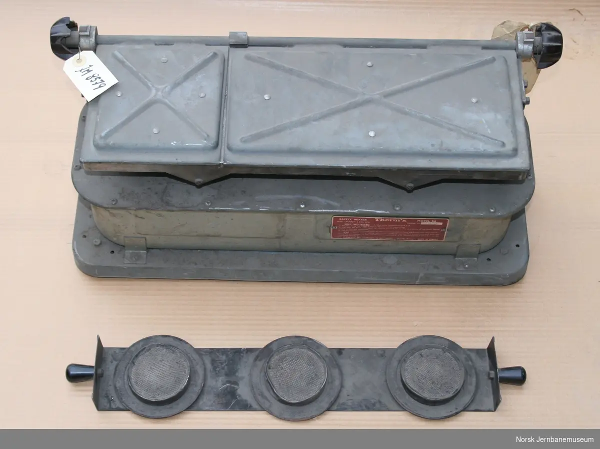Term'x safety heater, model 56 nr. 389.
Max output 4.800 BTU.