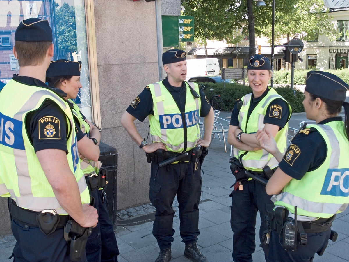 Polispatrull på gågatan, Uppsala 2011