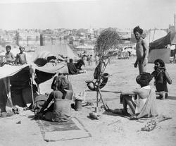 8781. Fakirer ved Ganges.