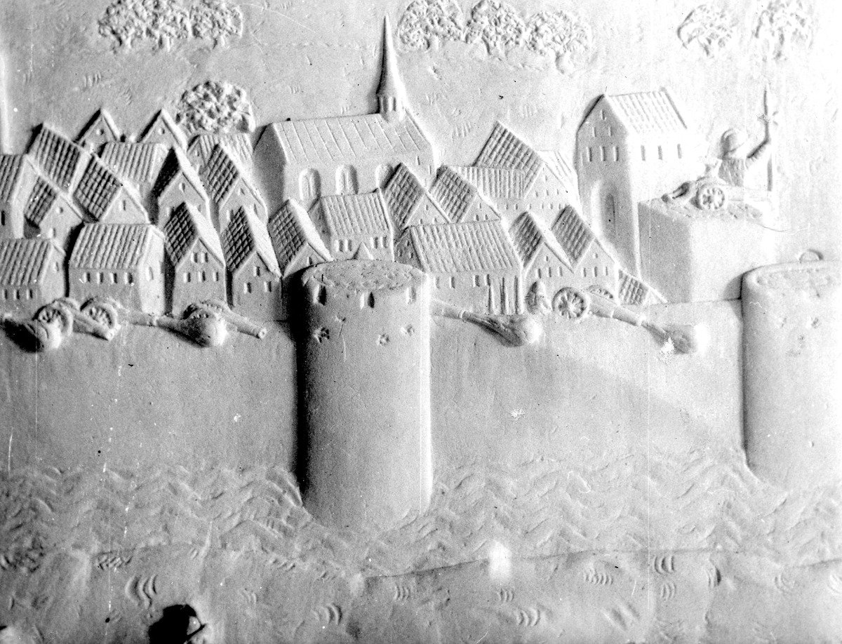 Halmstad. Kopparstick av Halmstads belägring 1563. Detalj av alabasterrelief på gravmonument över Fredrik II i Roskilde domkyrka. Utfört av Gert van Egen 1598.