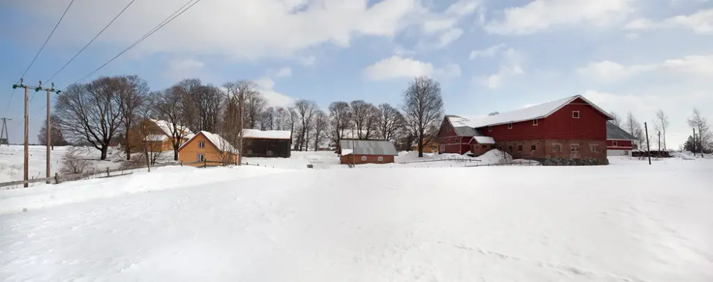 Panoramabilde tatt sørfra om vinteren