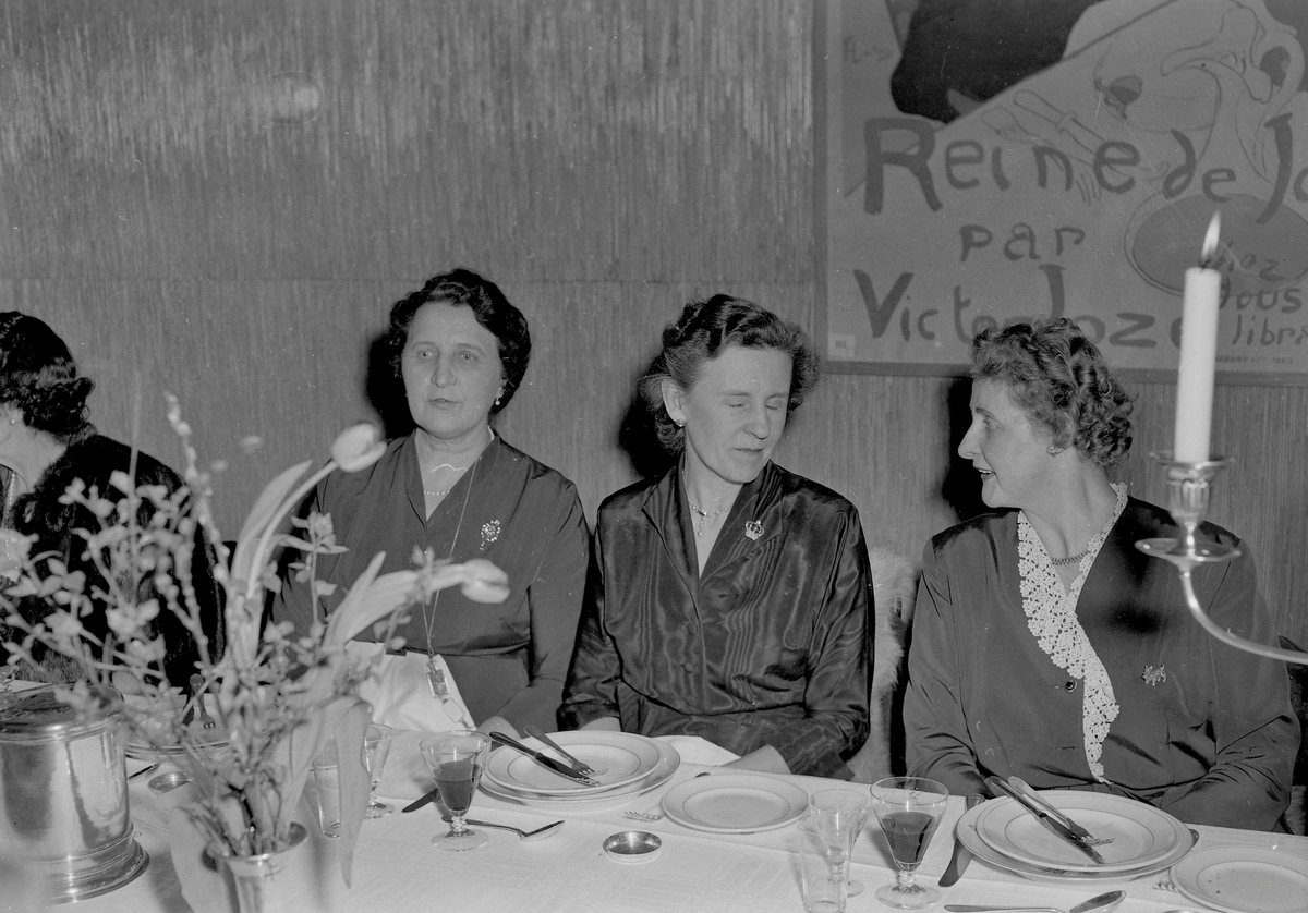 Middagsselskap i Kunstindustrimuseet og Handelsstandens Hus