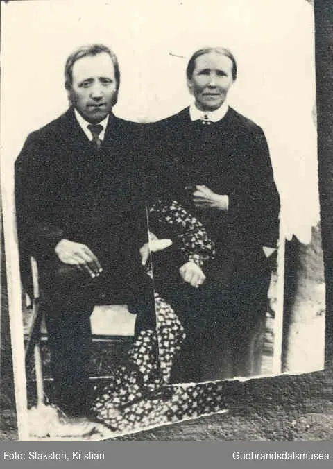 Hans Nyhus (f. 1845) m.kone Anne Nyhus (f. Dagsgardsøygard 1850)